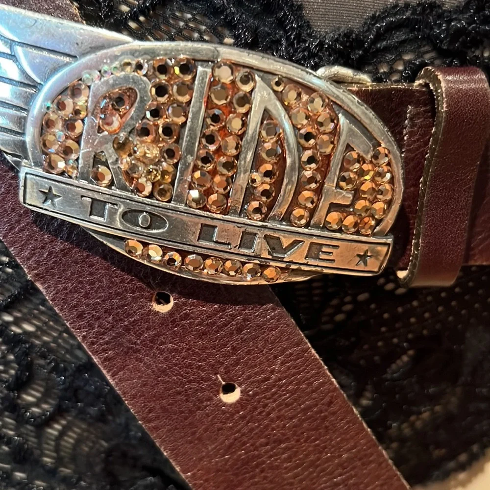 Streets Ahead Brown Leather Notch Belt With Rhinestone Buckle Size L - Picture 2 of 8